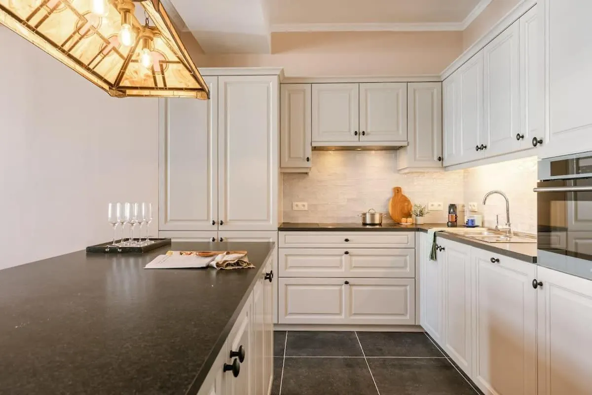 Huswell - Authentic Apartment In The City Center Of Antwerp
