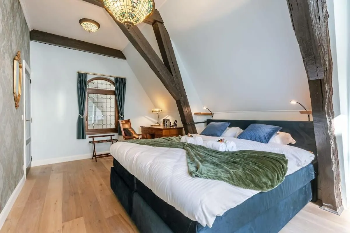 Huswell - Authentic Apartment In The City Center Of Antwerp Belgium
