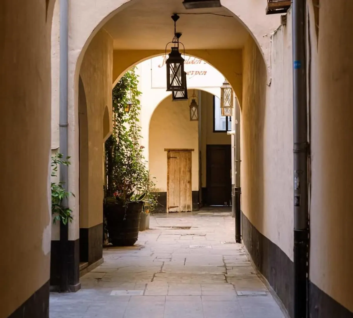 Huswell - Authentic Apartment In The City Center Of Antwerp