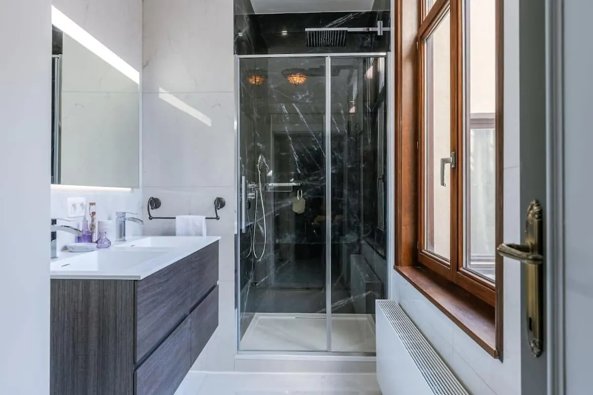 Huswell - Authentic Apartment In The City Center Of Antwerp 0*,  Belgium