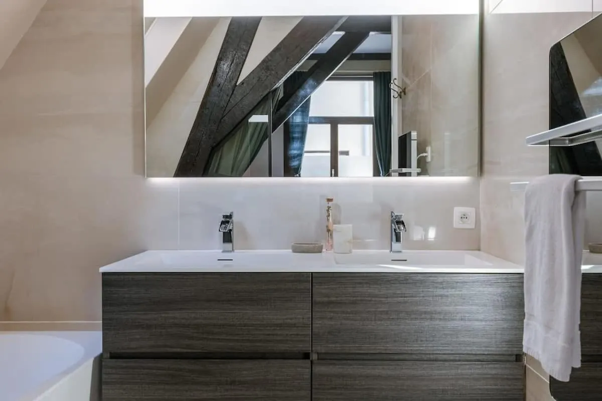 Huswell - Authentic Apartment In The City Center Of Antwerp